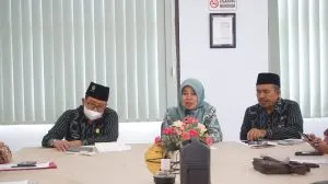 Kakankemenag Tuban memimpin rapat koordinasi