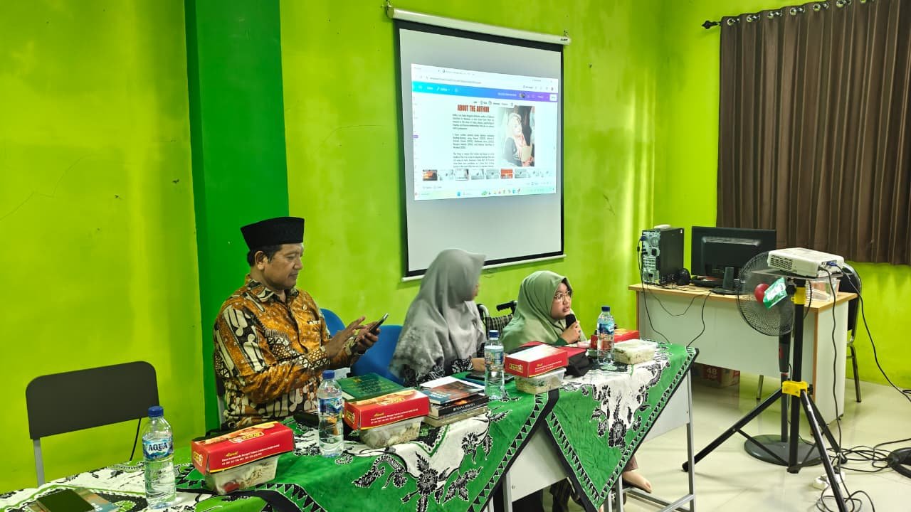 Siswa MA Sains Bina Insan Kamil Bedah Novel di Hadapan Guru MGMP Bahasa Inggris Tuban, Tampil Memukau dan Inspiratif