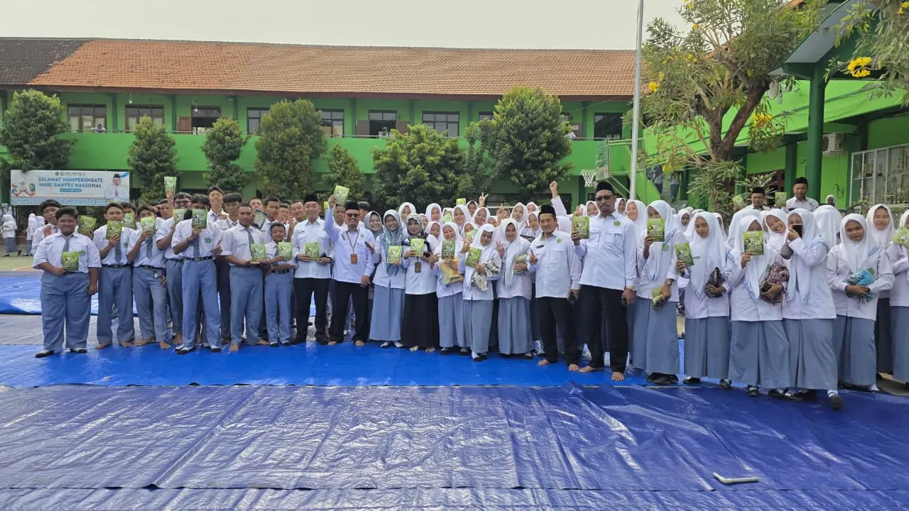 Kepala Kemenag Tuban Launching Ngaji Kitab Washaya di MAN 1 Tuban, Perkuat Karakter dan Akhlak Siswa