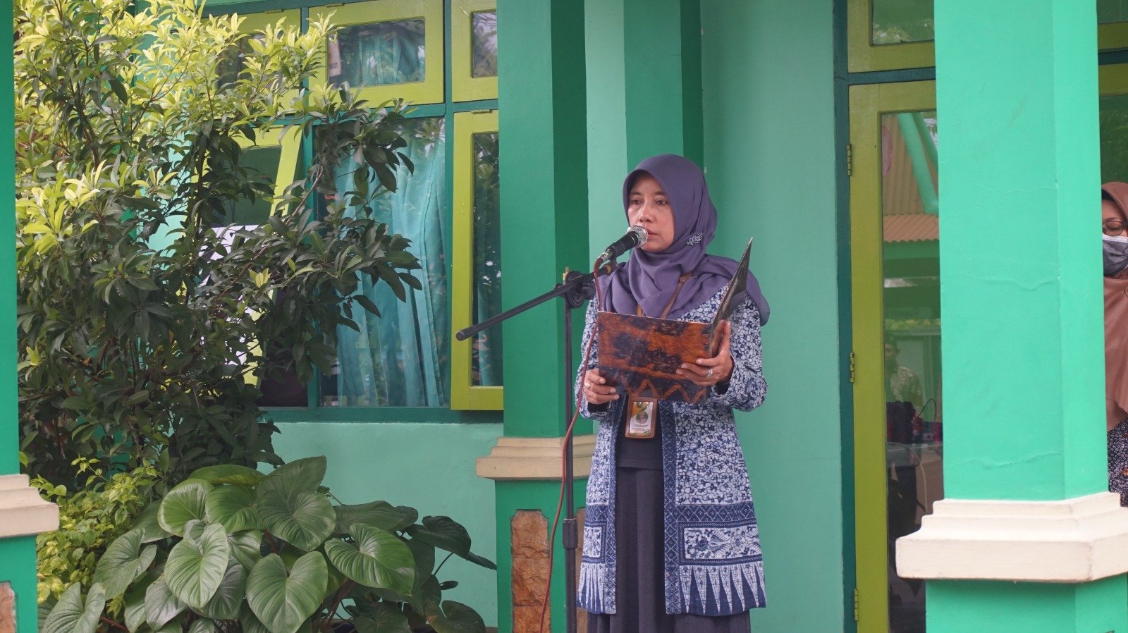 ASN Kemenag Tuban Gelar Upacara Bendera Peringati Hardiknas