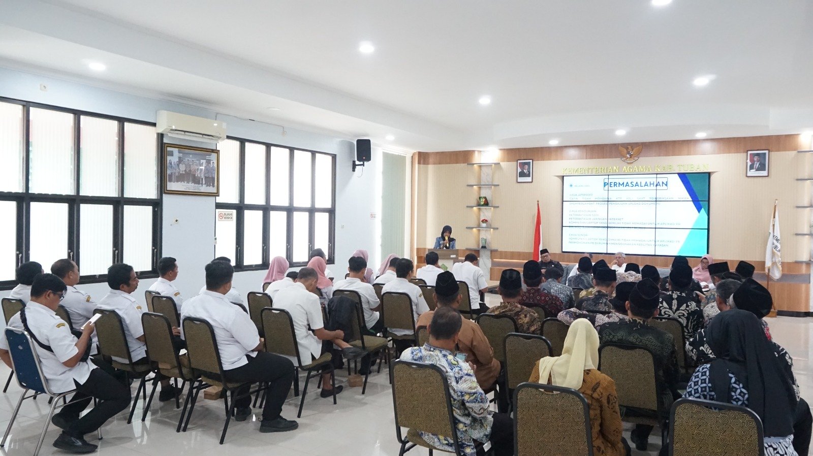 Dinas Dukcapil Tuban Lakukan Monev Program Pelangi Biru bagi KUA