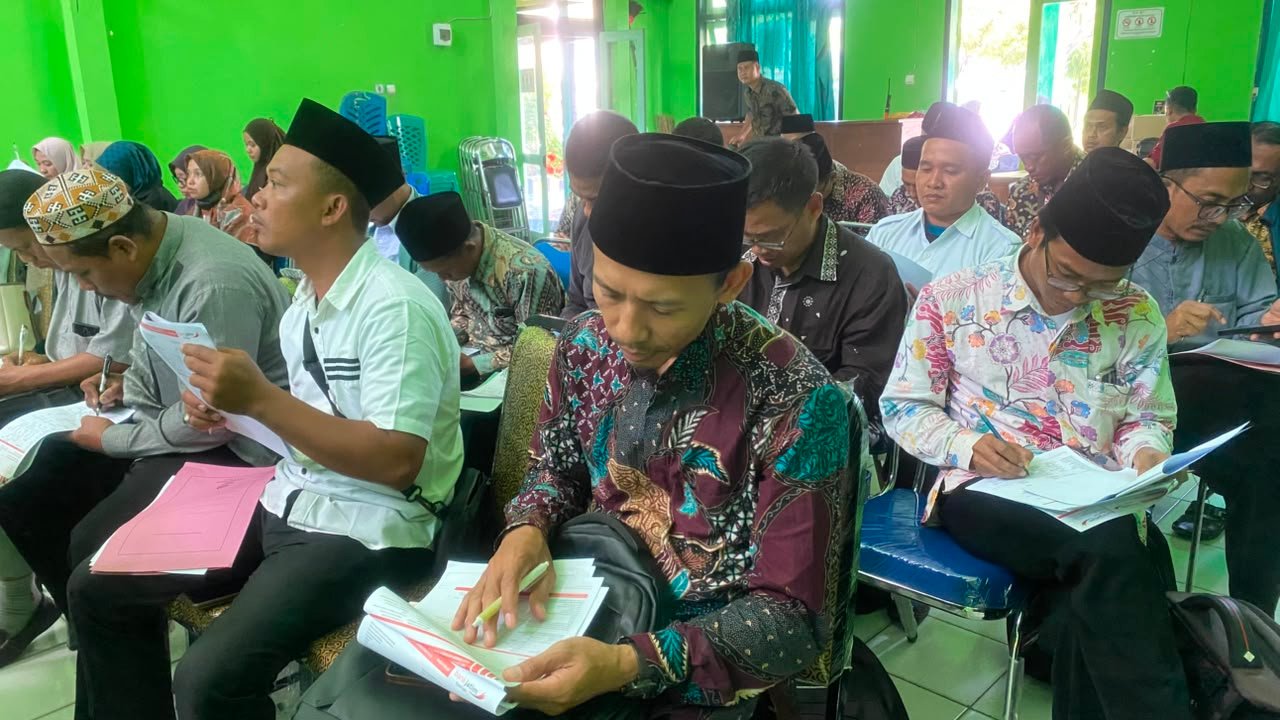 Permudah Pencairan Tunjangan, 60 Guru PAI Non-ASN Tuban Terima Buku Rekening dan Kartu ATM Bank Jatim Syariah