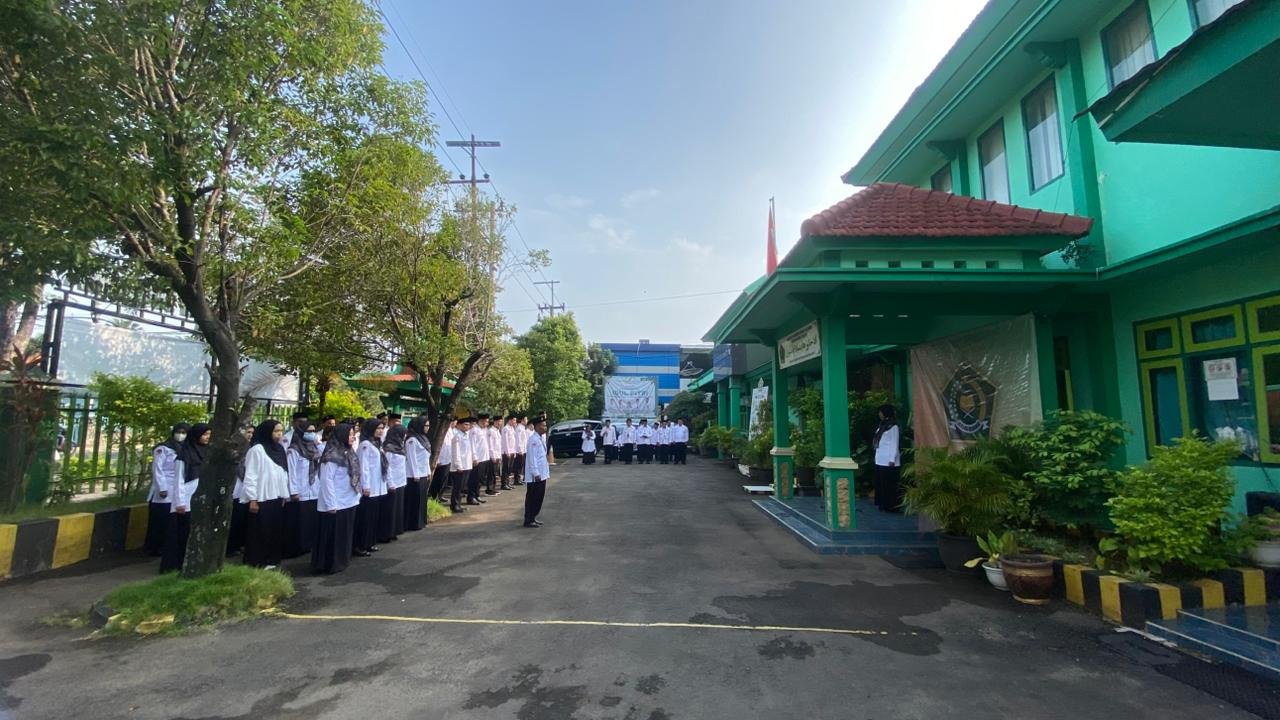 ASN Kemenag Tuban Diminta Tingkatkan Kinerja dan Loyalitas dalam Apel Senin