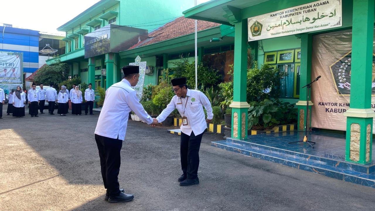 Apel Senin ASN Kemenag Tuban: Fokus Persiapan Ujian Madrasah dan Penguatan Integritas