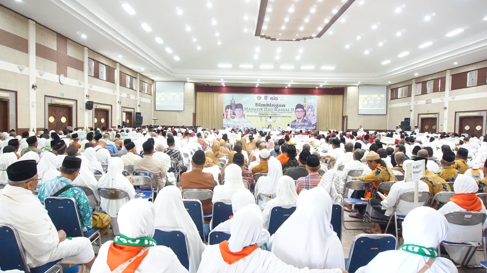 Kemenag Tuban dan PT. SIG Sukses Gelar Bimbingan Manasik Haji Massal 2