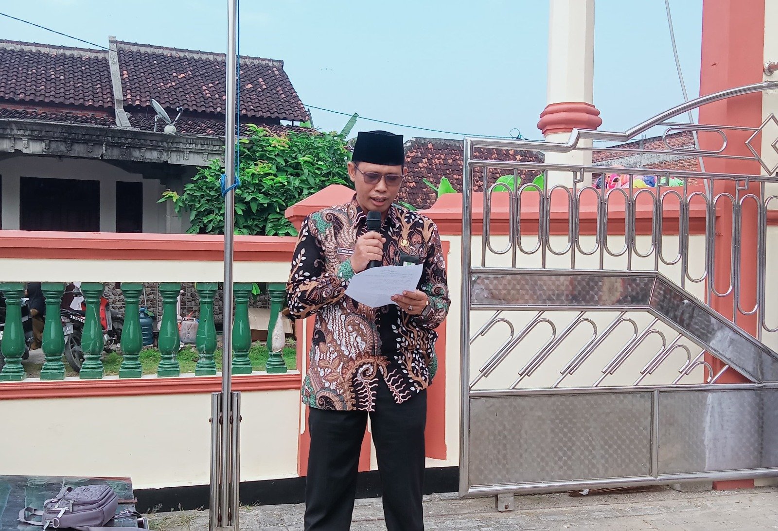 Sinergitas Lembaga Pendidikan dengan KUA Bangilan dalam Kegiatan Manasik Kids di RA Muslimat 03 Desa Weden