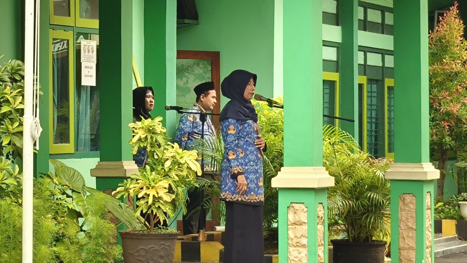 Apel Hormat Bendera, Kepala Kemenag Tuban Tekankan Disiplin dan Penyelesaian Tugas Akhir Tahun