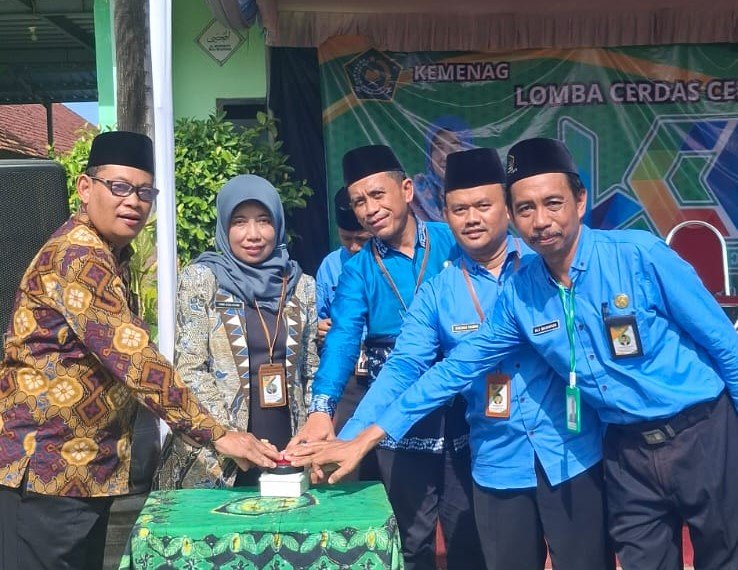 Kepala Kemenag Tuban Buka Lomba Cerdas Cermat MI & MTs dalam Rangka HAB Kemenag ke-80