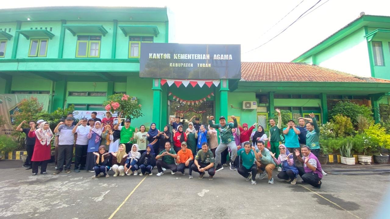 Jaga Kebugaran dan Profesionalitas, ASN Kemenag Tuban Rutin Senam Pagi