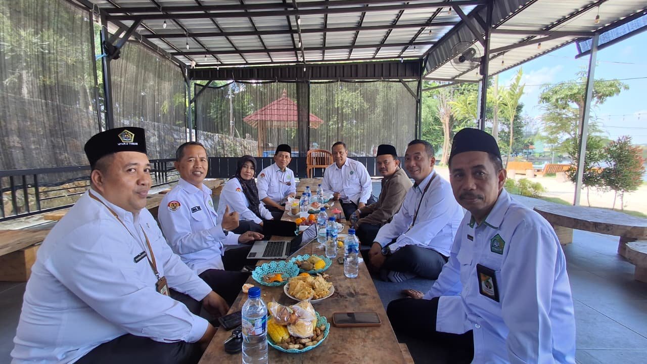 Kepala Kemenag Tuban Pimpin Rakor Satker, Tekankan Sinergi dan Peningkatan Layanan Pendidikan