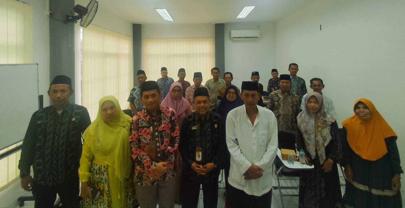 Penandatanganan Akta Ikrar Wakaf Massal di Kecamatan Plumpang