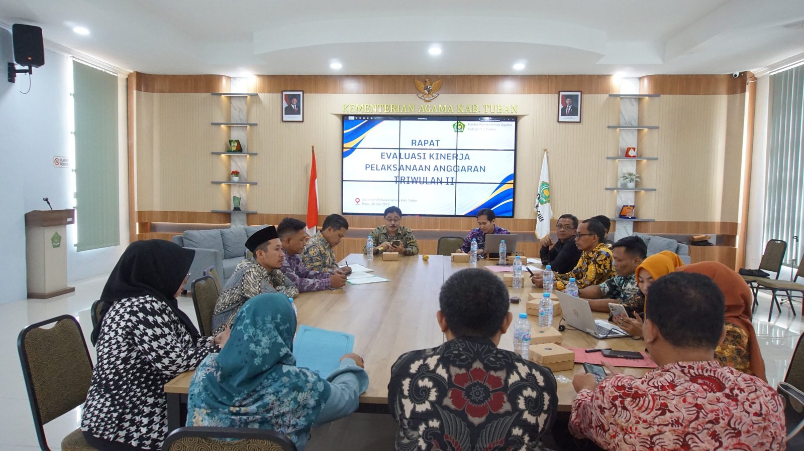 Plt. Kasubag TU Kemenag Tuban Buka Rapat Evaluasi Kinerja Pelaksanaan Anggaran Triwulan II Satker dan Unit Kerja