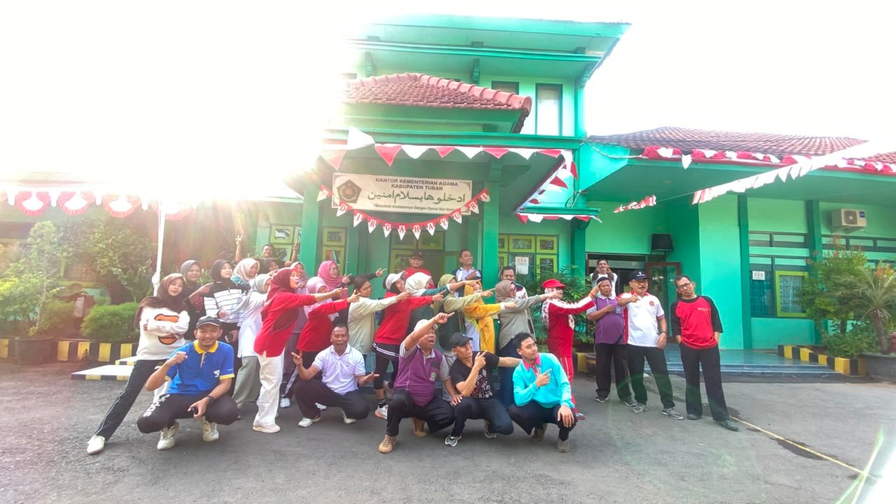 ASN Kemenag Tuban Jaga Kebugaran dan Semangat Kemerdekaan Lewat Senam Bersama