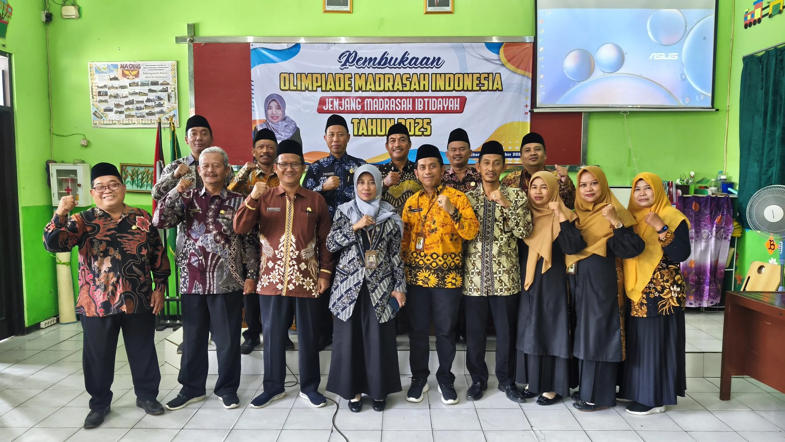 Kepala Kemenag Tuban Buka OMI Tingkat MI di MIN 1