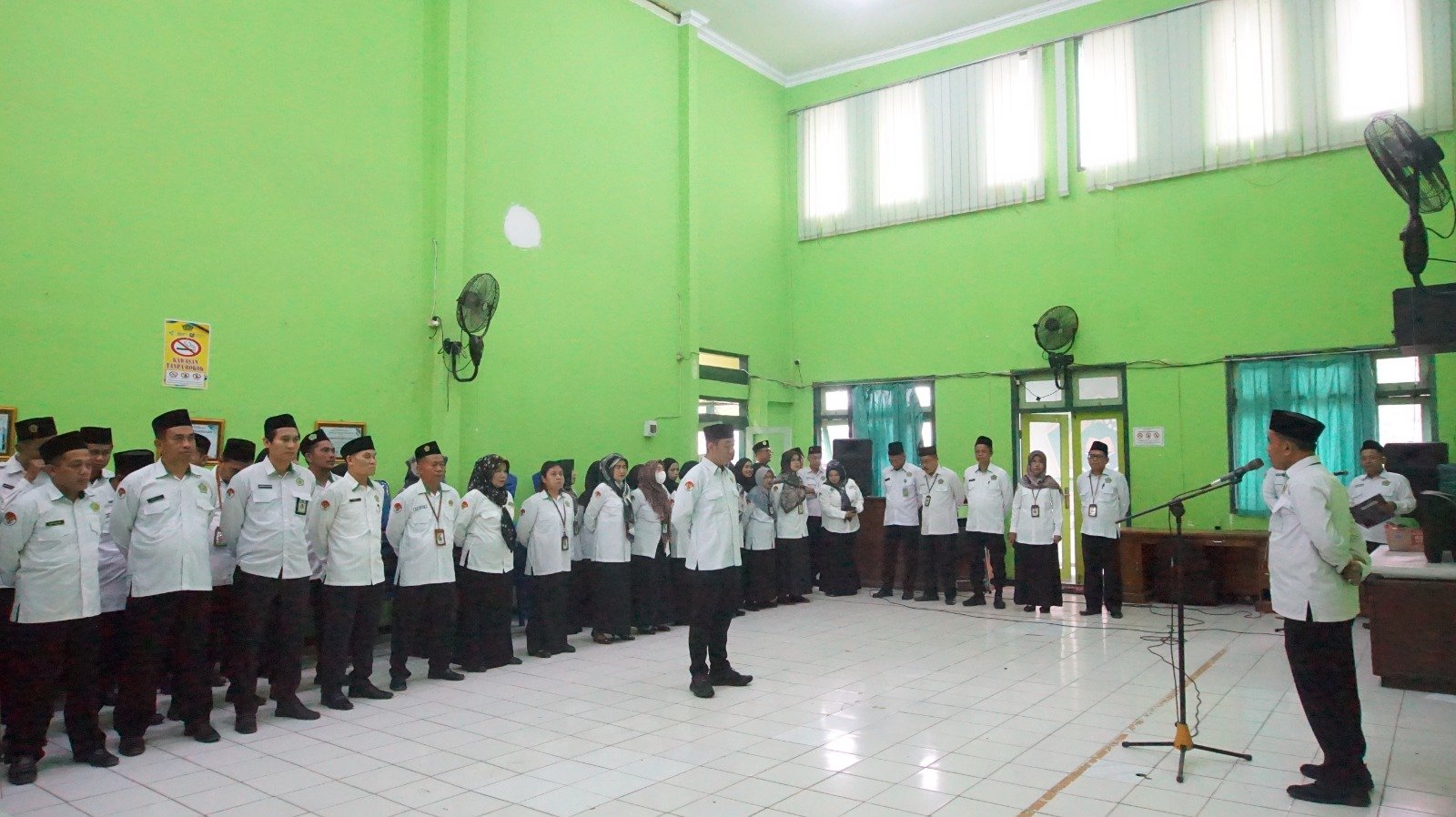 Apel Senin ASN Kemenag Tuban Digelar di Aula, Bahas Progres dan Jadwal TKA 2026