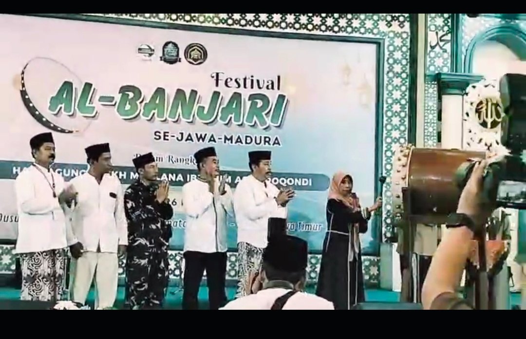 Gelegar Selawat Nabi di Bumi Wali, Kakankemenag Tuban Buka Festival Al Banjari se Jawa Madura di Komplek Makam Asmoroqondi
