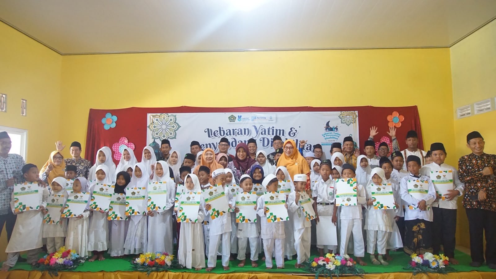 Muharram Penuh Berkah, ASN Kemenag Tuban Gotong Royong Berbagi untuk 1.000 Anak Yatim