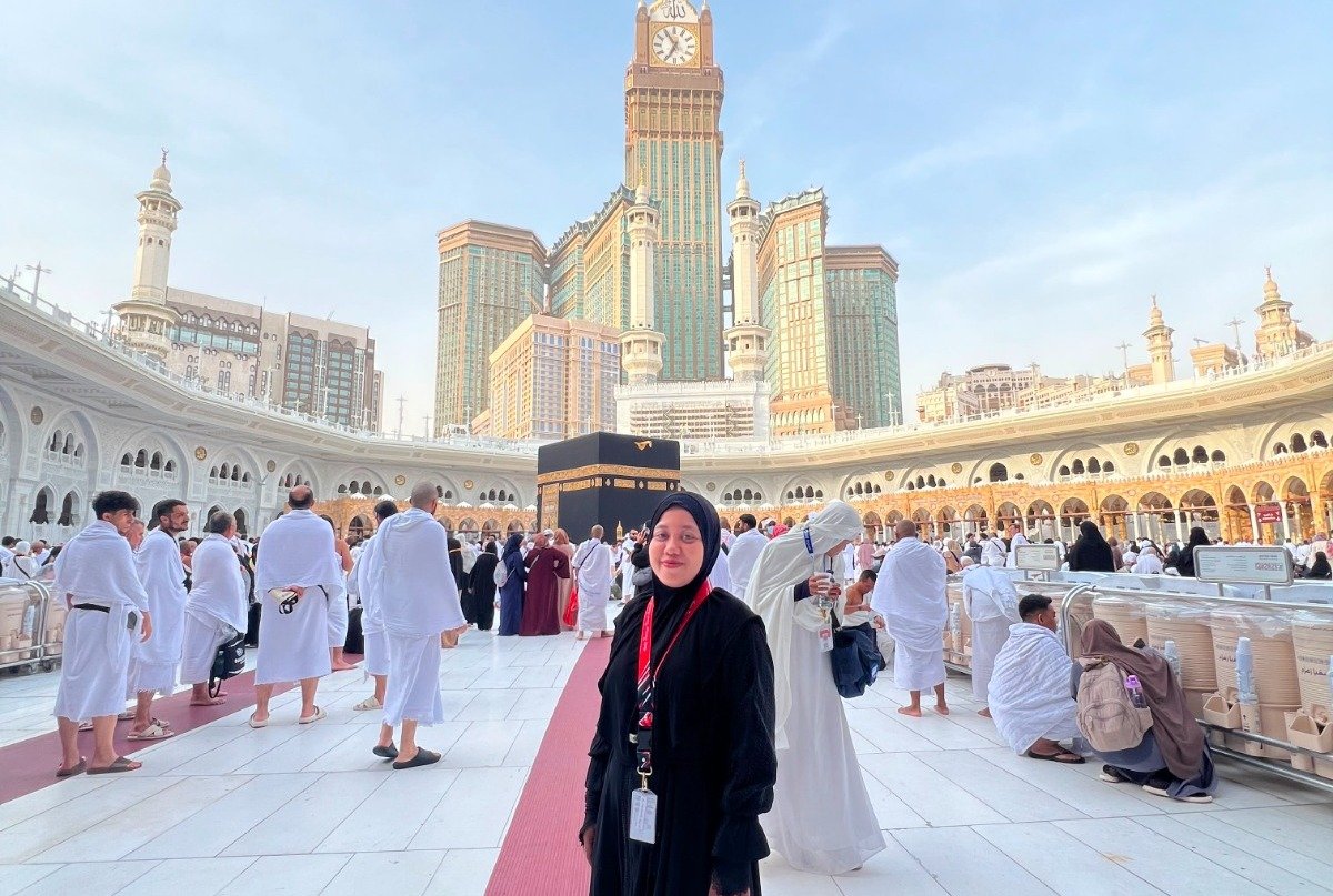 Guru MI Swasta di Bancar Akhirnya Berangkat Umrah, Hadiah Jalan Sehat Kerukunan Kemenag Tuban Terwujud