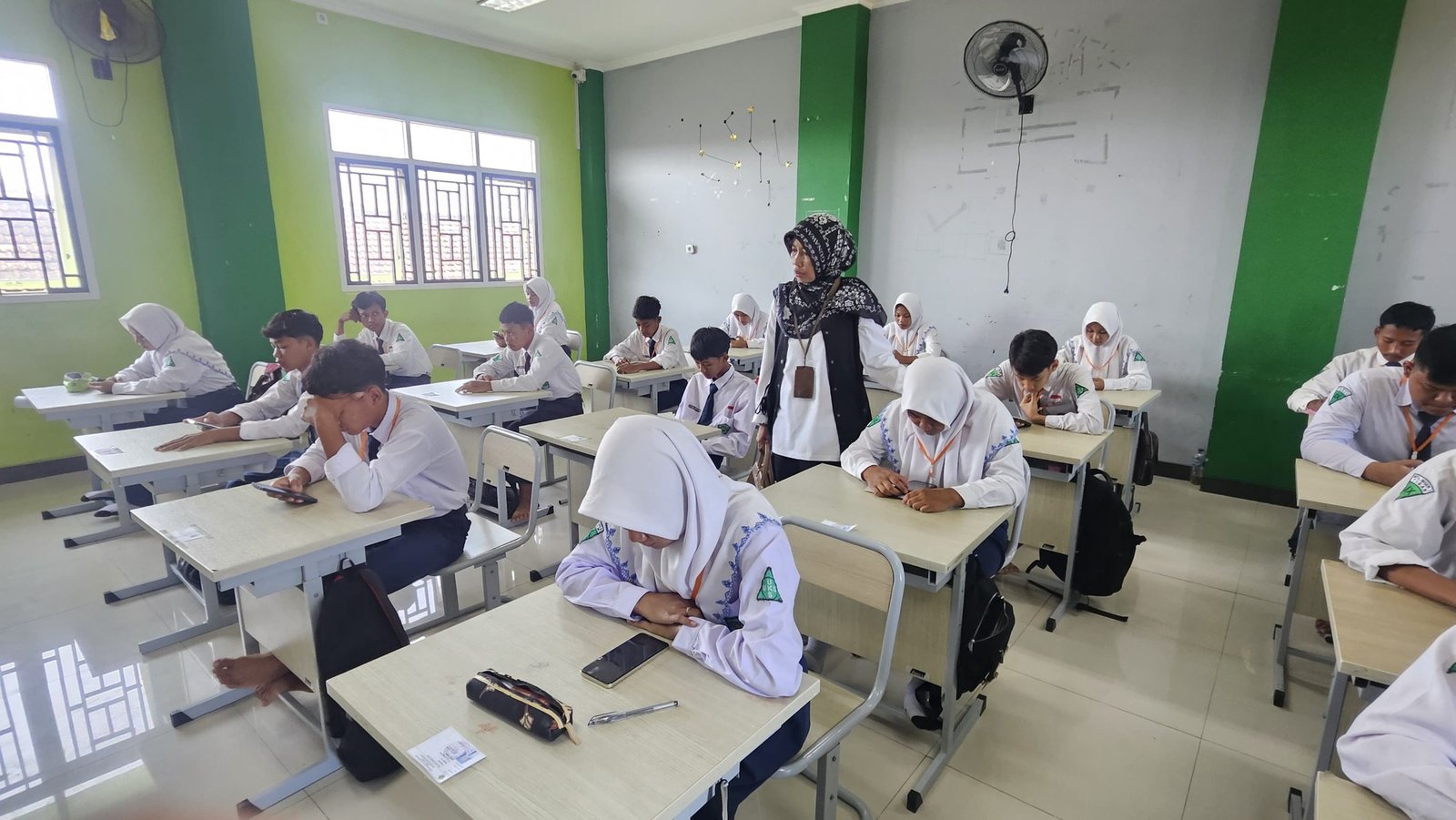 Kakankemenag Tuban Pantau Pelaksanaan Ujian Madrasah di MTsN 3 Tuban