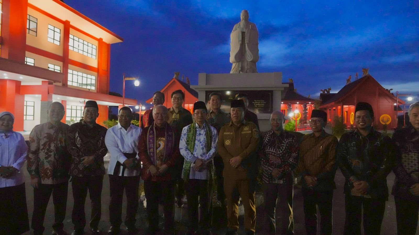 Menag Resmikan Sekolah Tinggi Agama Khonghucu Negeri Pertama di Indonesia