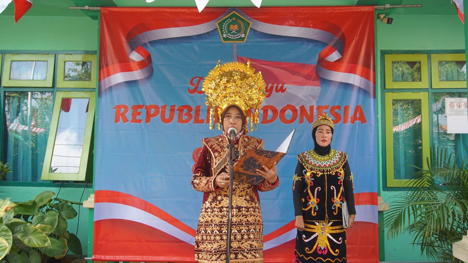 Kemenag Tuban Semarakkan HUT ke-81 RI, 12 ASN Terima Satyalancana Karya Satya