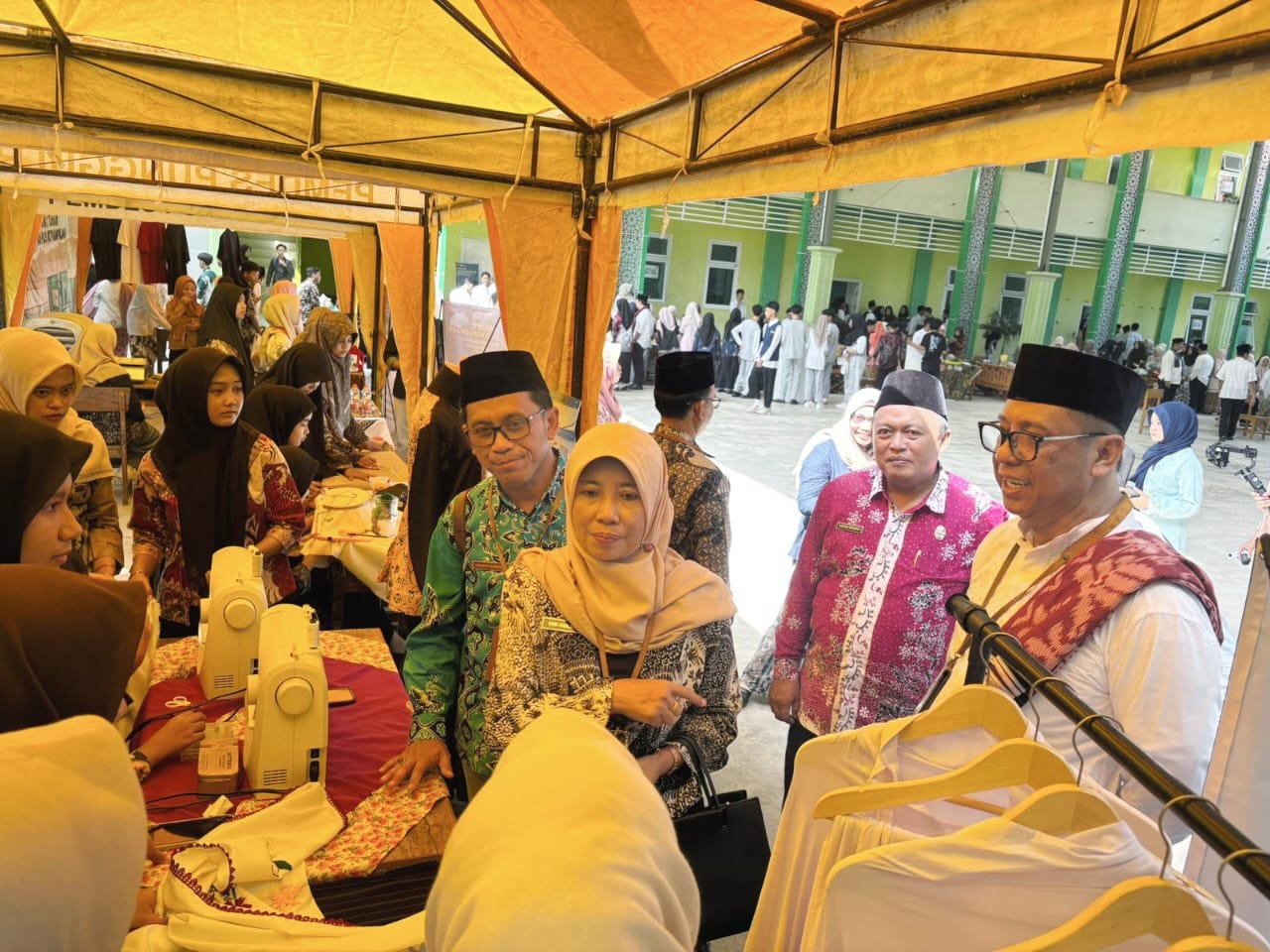 Kakankemenag Tuban Apresiasi Giat Ekologi Siswa MAN 2 Tuban, Dorong Jadi Produk Bernilai Ekonomi