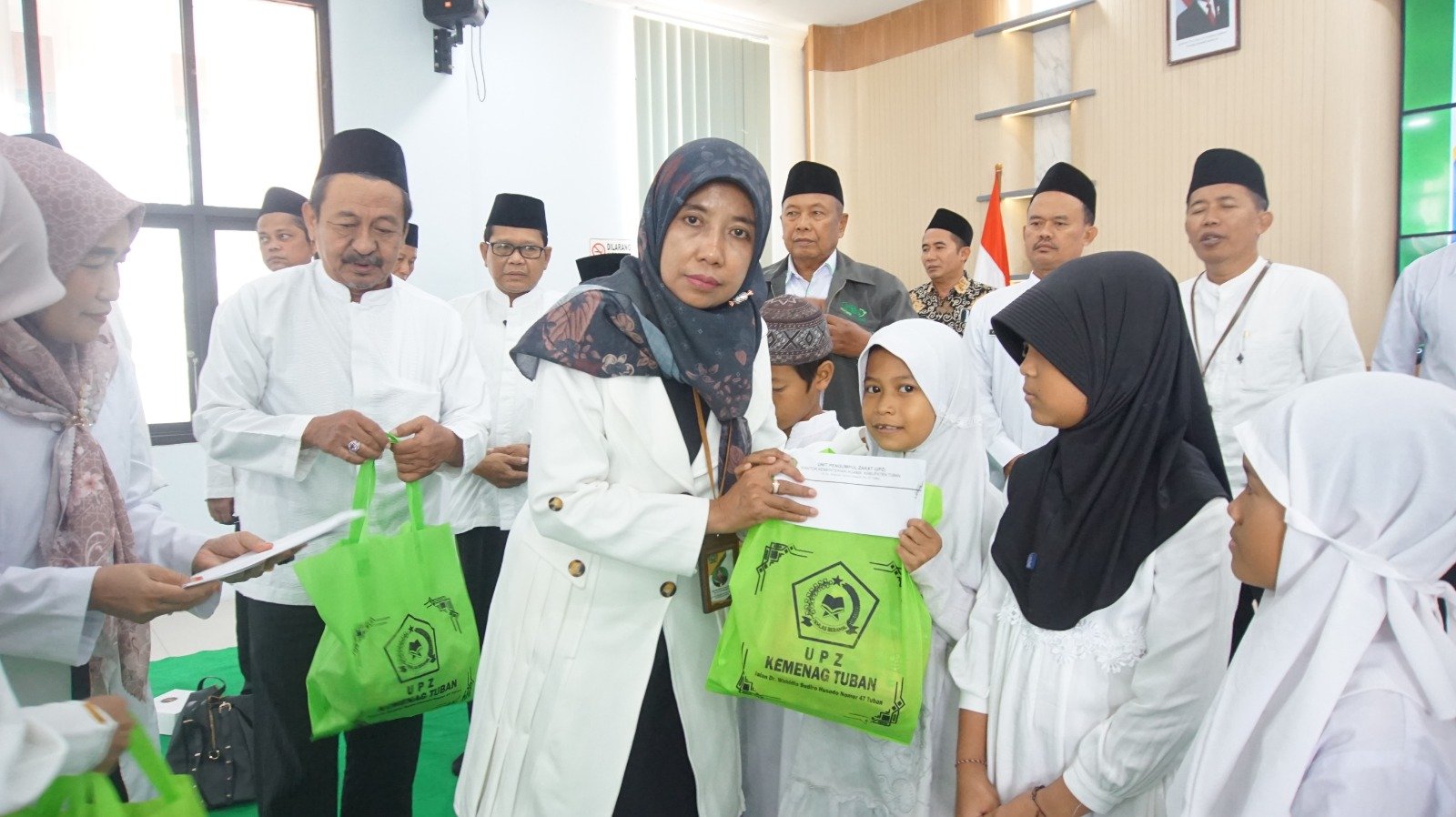 Lebaran Yatim 2026 di Tuban, Kemenag Gandeng Baznas dan LAZ Tebar 100 Bingkisan untuk Yatim dan Disabilitas