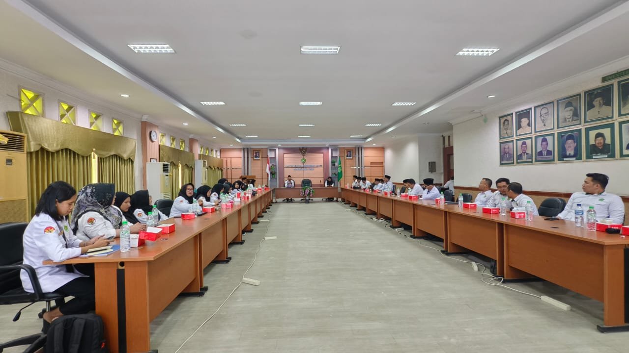 Kakanwil Kemenag Jatim Tekankan Profesionalisme dan Ketepatan Informasi bagi Insan Humas